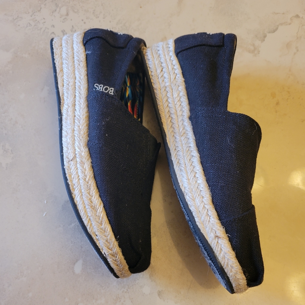 Bobs From Sketchers With Memory Foam Size 7 - image 2